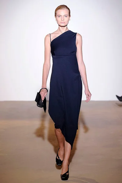 Look 30